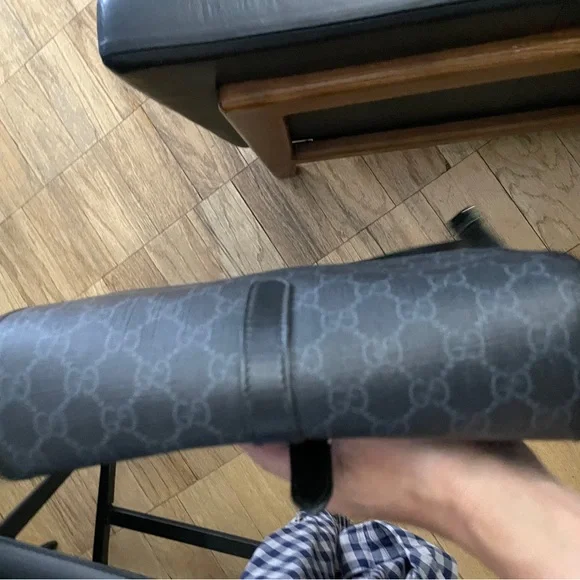 Gucci Black Shoulder Bag - Picture 8 of 13